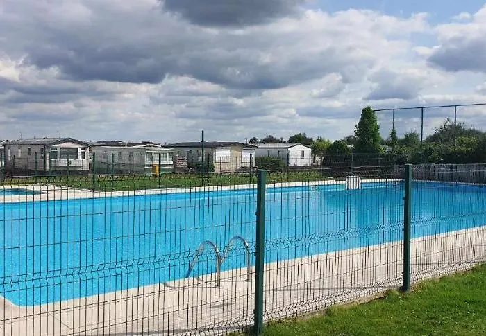 אתר קמפינג Tiny - New Vennepark Wenduine *